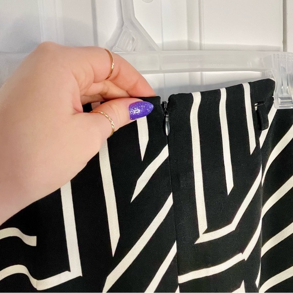 Ricki’s • pencil skirt • fully lined w/ belt loops - Picture 4 of 5